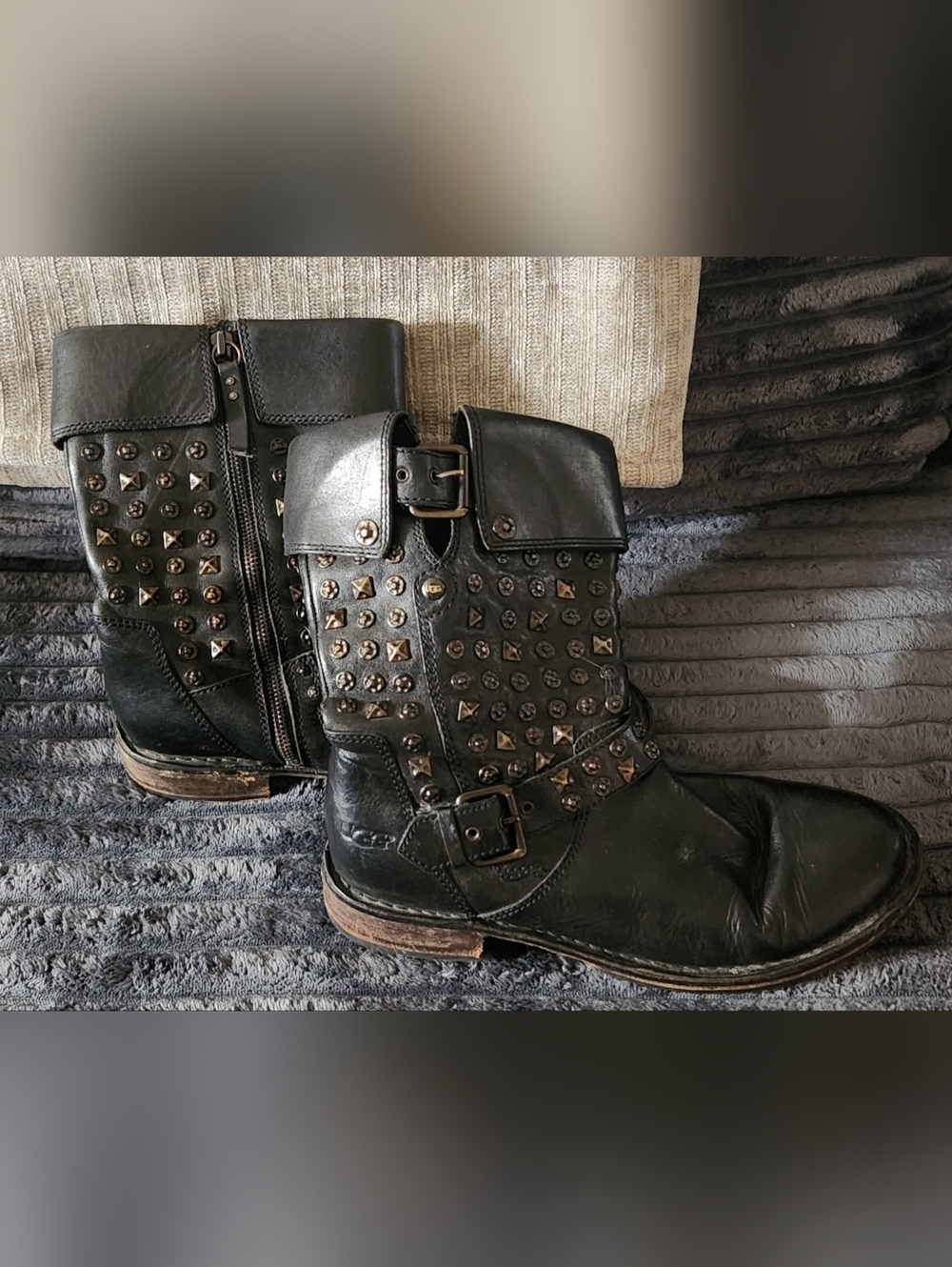Womens UGG AUSTRALIA Conor black studded leather mid calf boots sz. 8.5